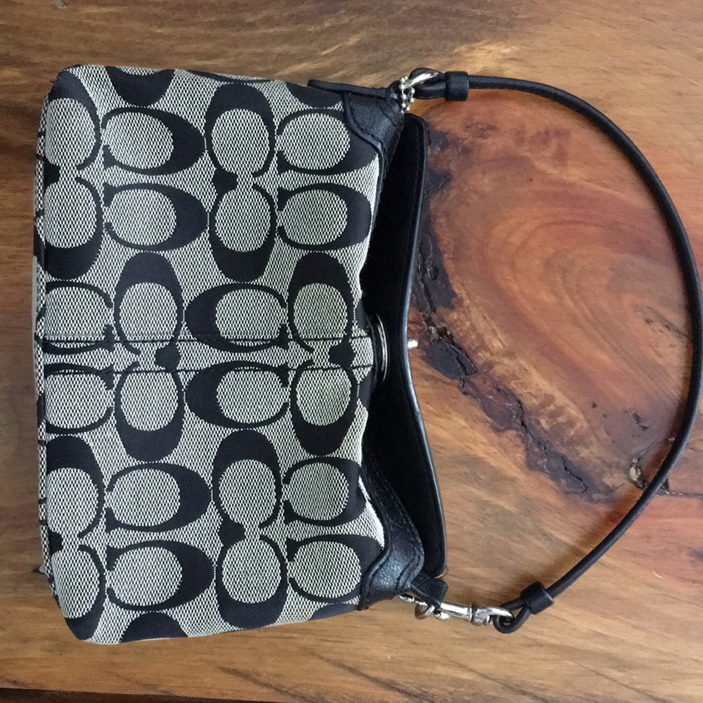 Coach wristlet... Like new!